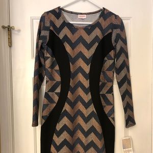 LulaRoe Elegant Chevron Debbie